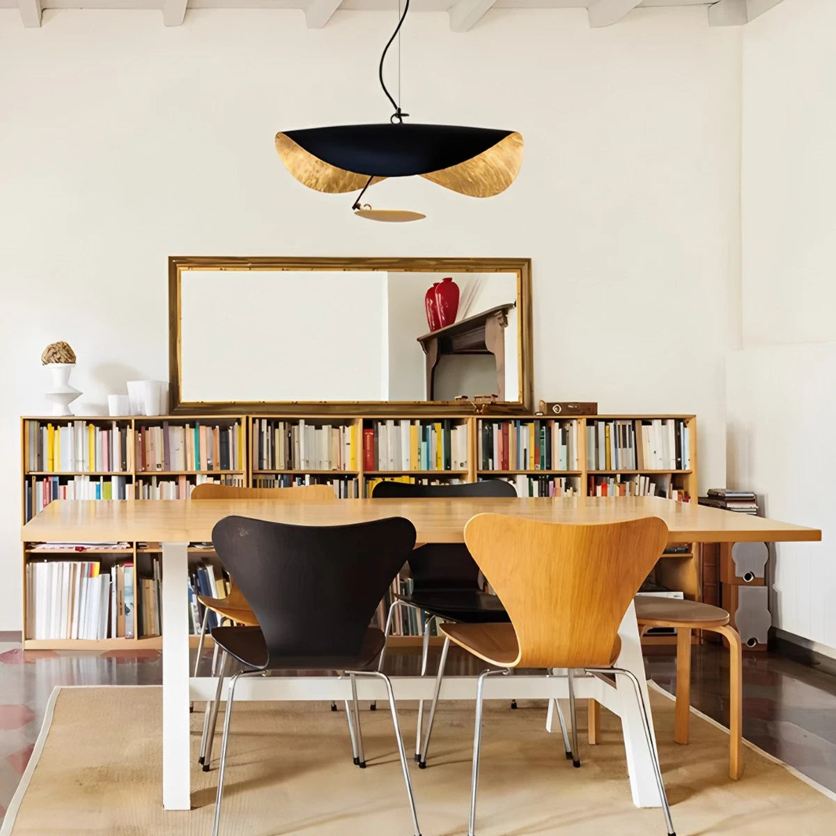 Antizer Modern Sculptural Leaf Pendant Light