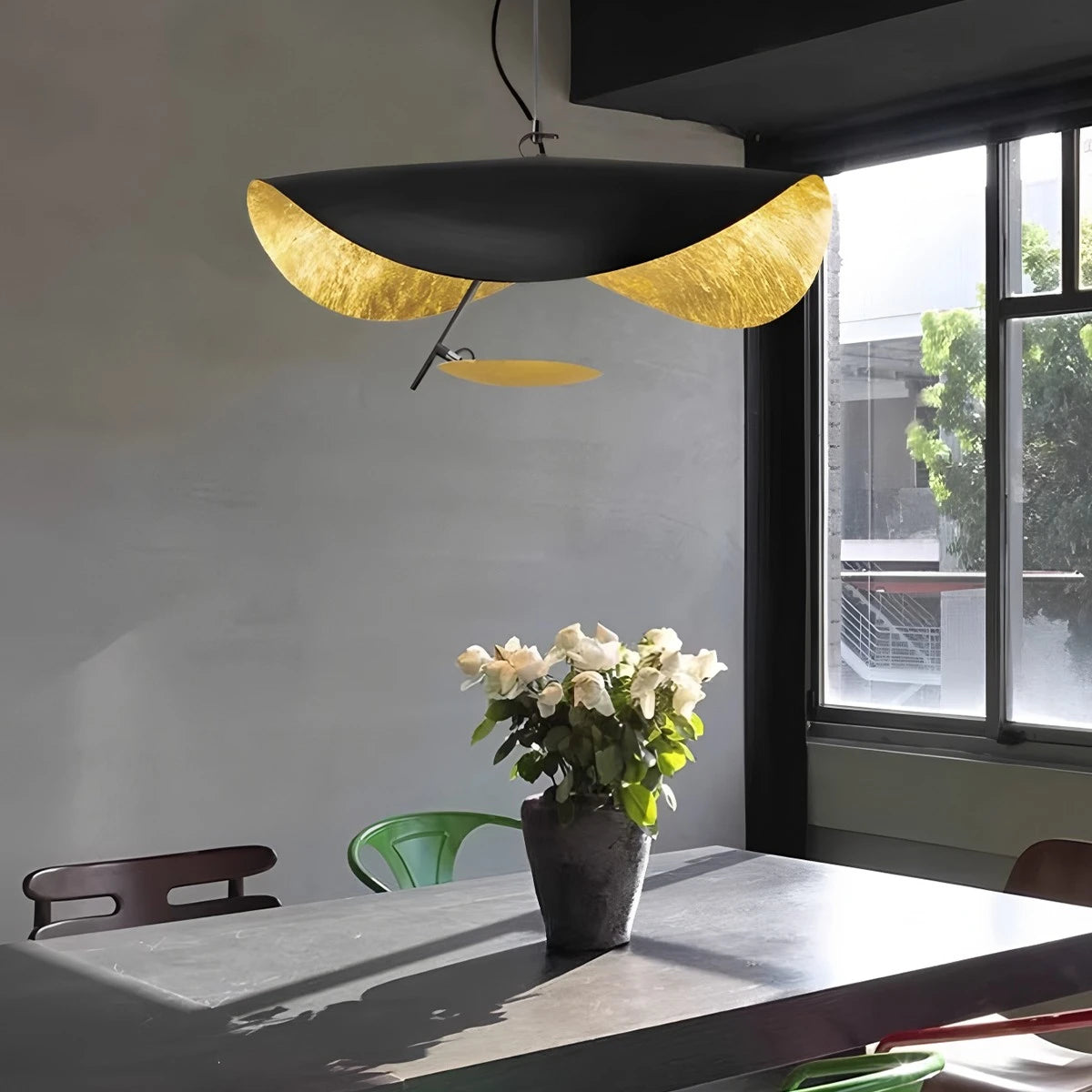 Antizer Modern Sculptural Leaf Pendant Light