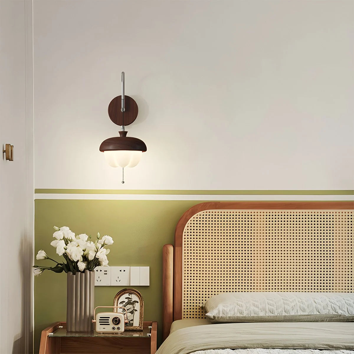 Antizer Movable Bud-Shaped Bedside Wall Lamp