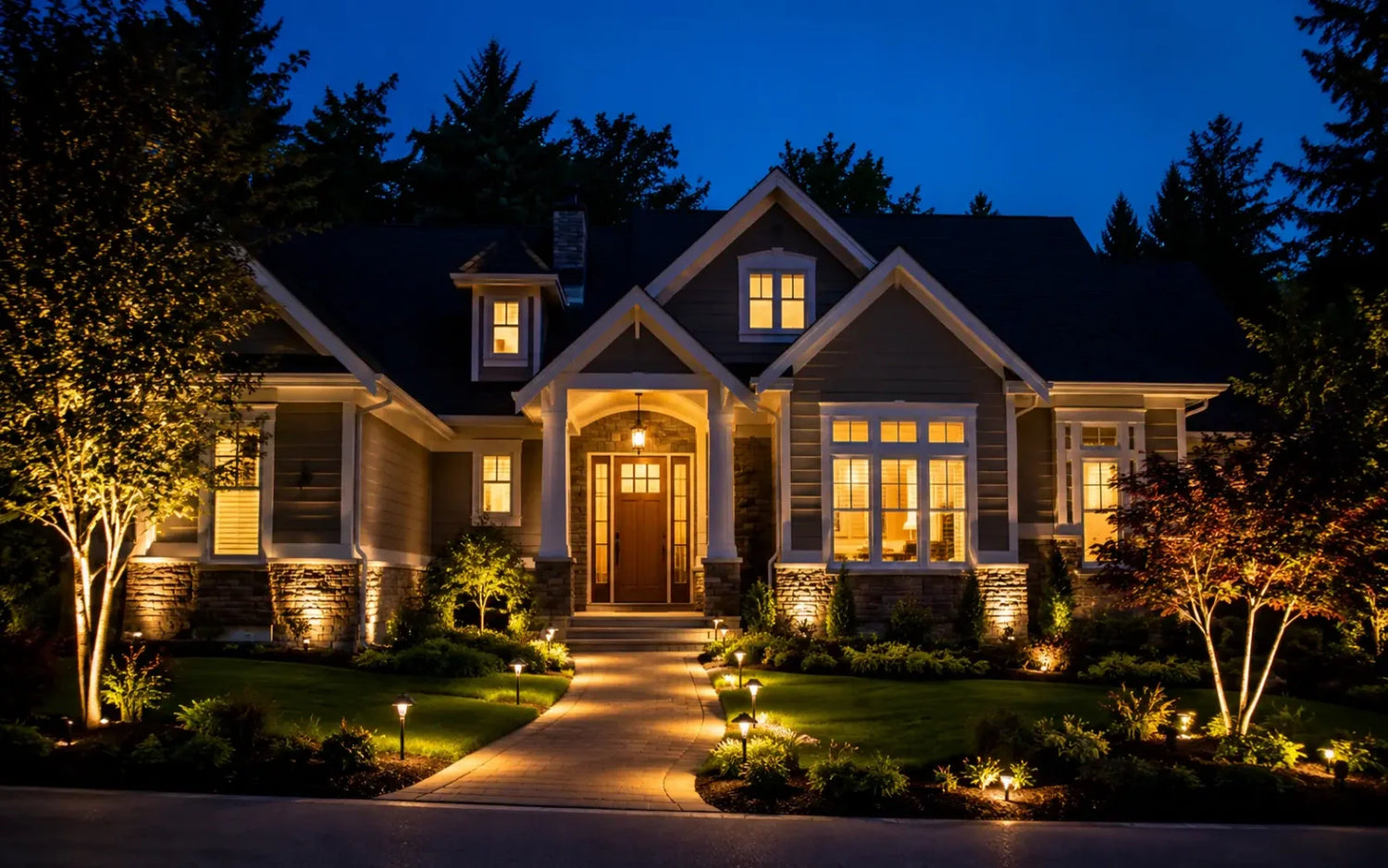 Landscape Lighting for the Front of House: Simple Ideas to Make Your Home Look Better at Night