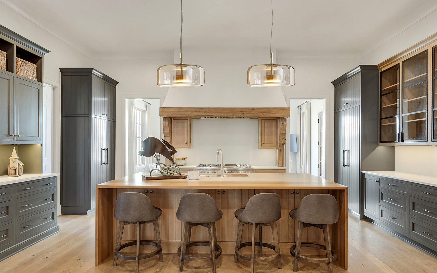best-way-to-clean-glass-pendant-lights-in-the-kitchen