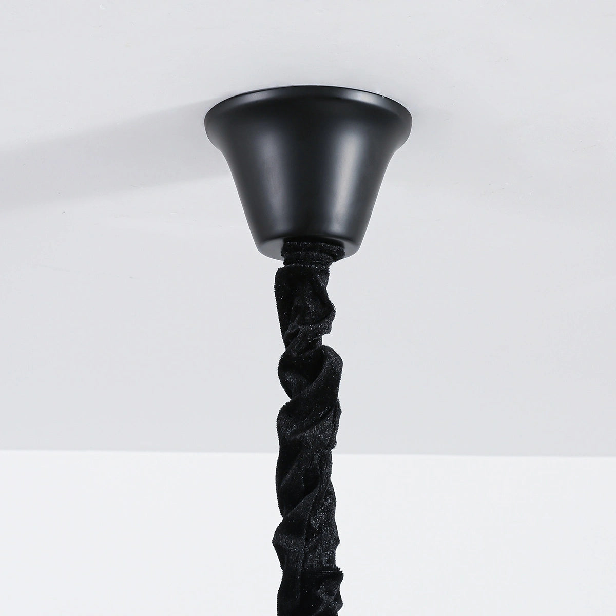 Antizer American Simple Black Candle-Style Chandelier