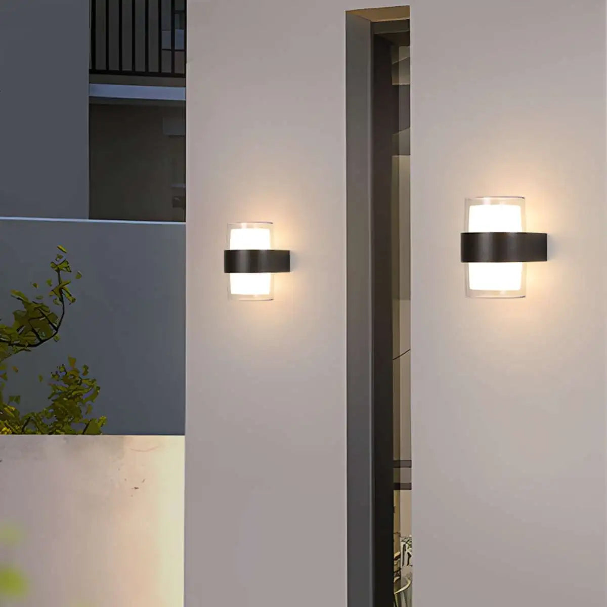 Lightning and Rainproof Columnar Outdoor Wall Light