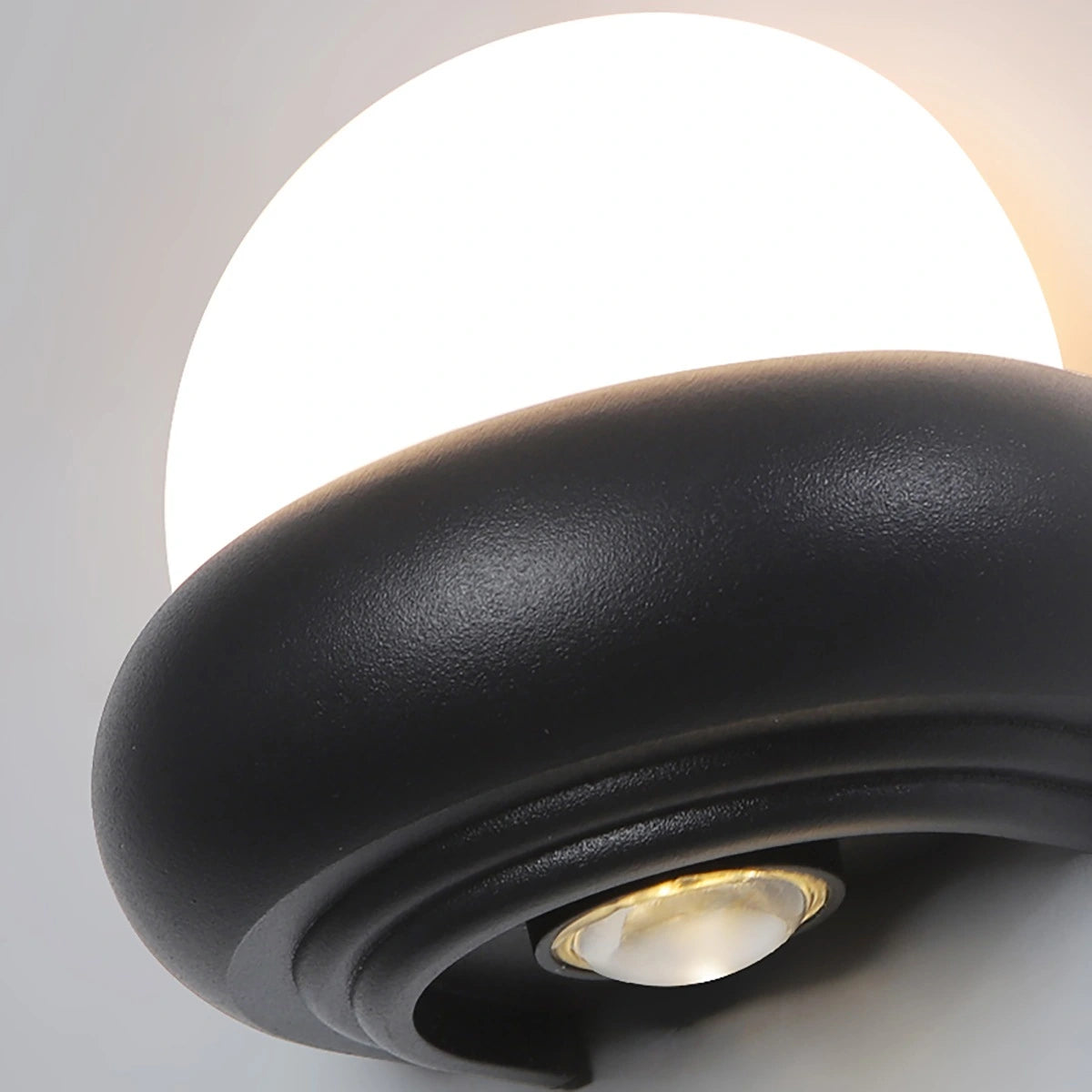 Antizer Oval Waterproof Outdoor Wall Light