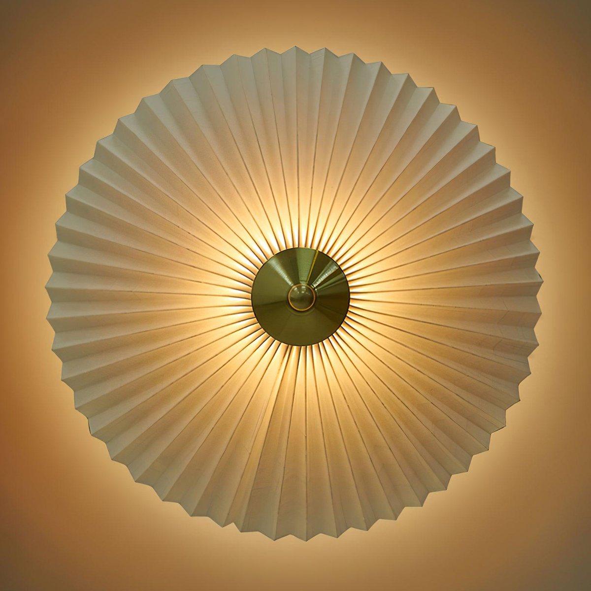 Perla Pleated Table Lamp