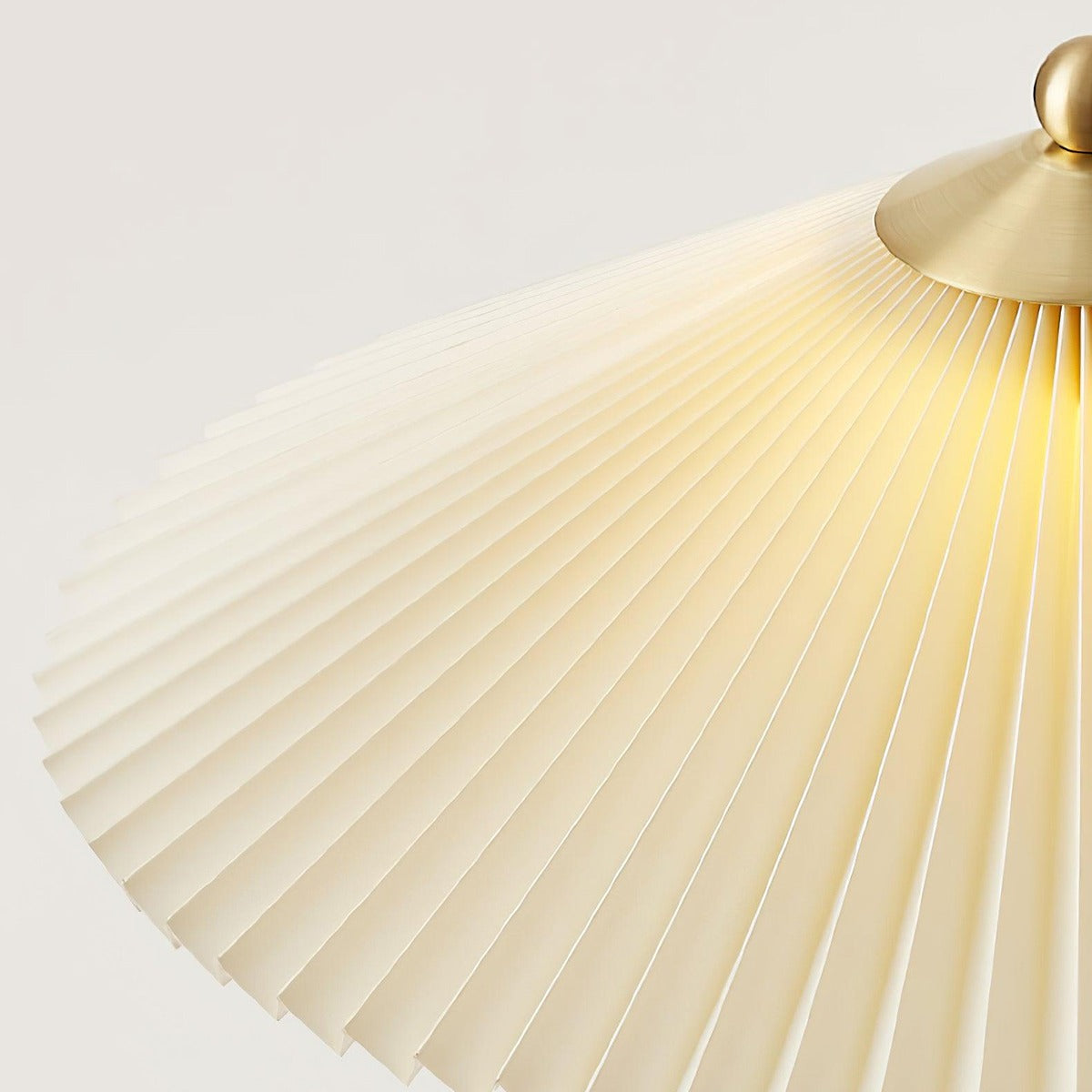 Perla Pleated Table Lamp