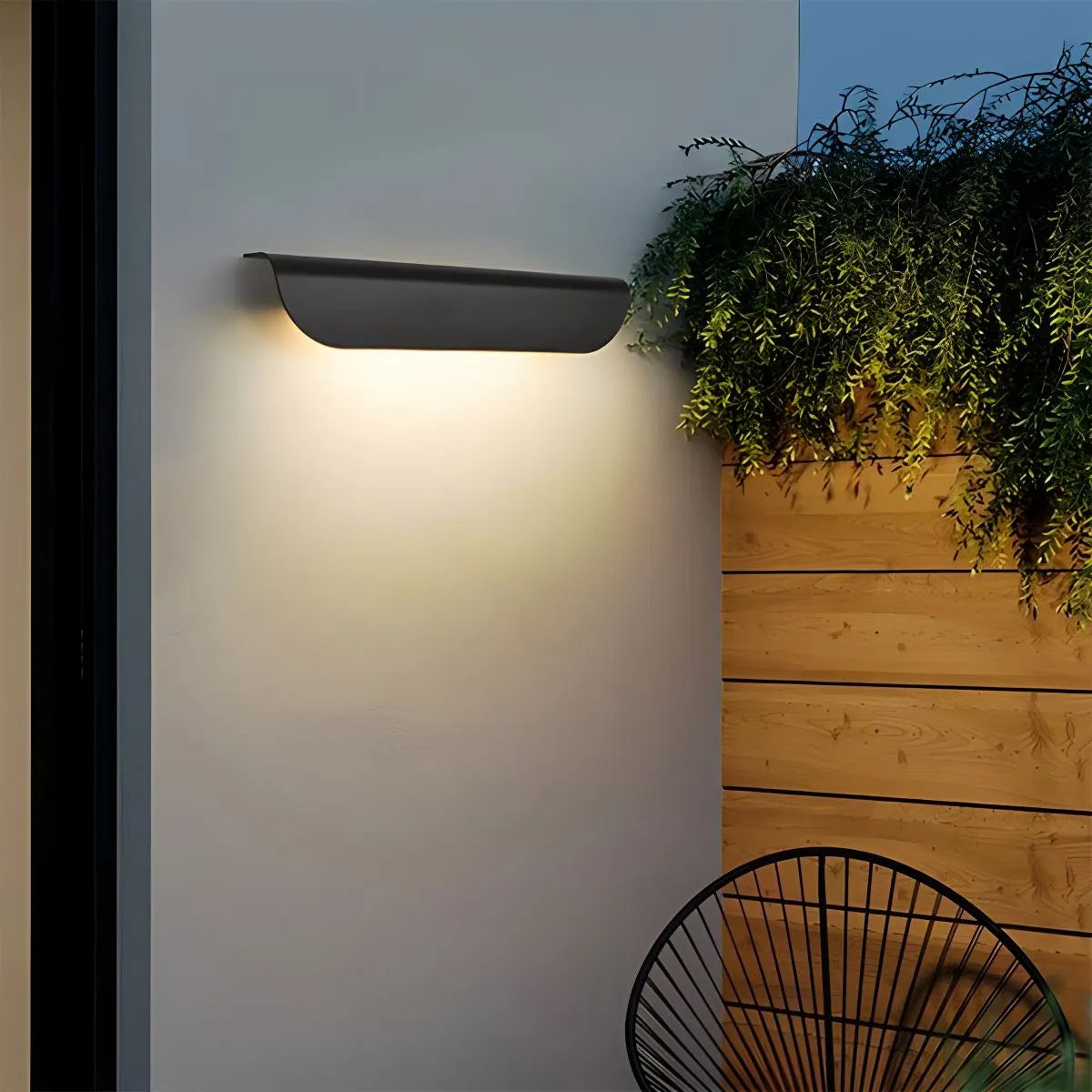 Curled Leaf Outdoor Wall Light