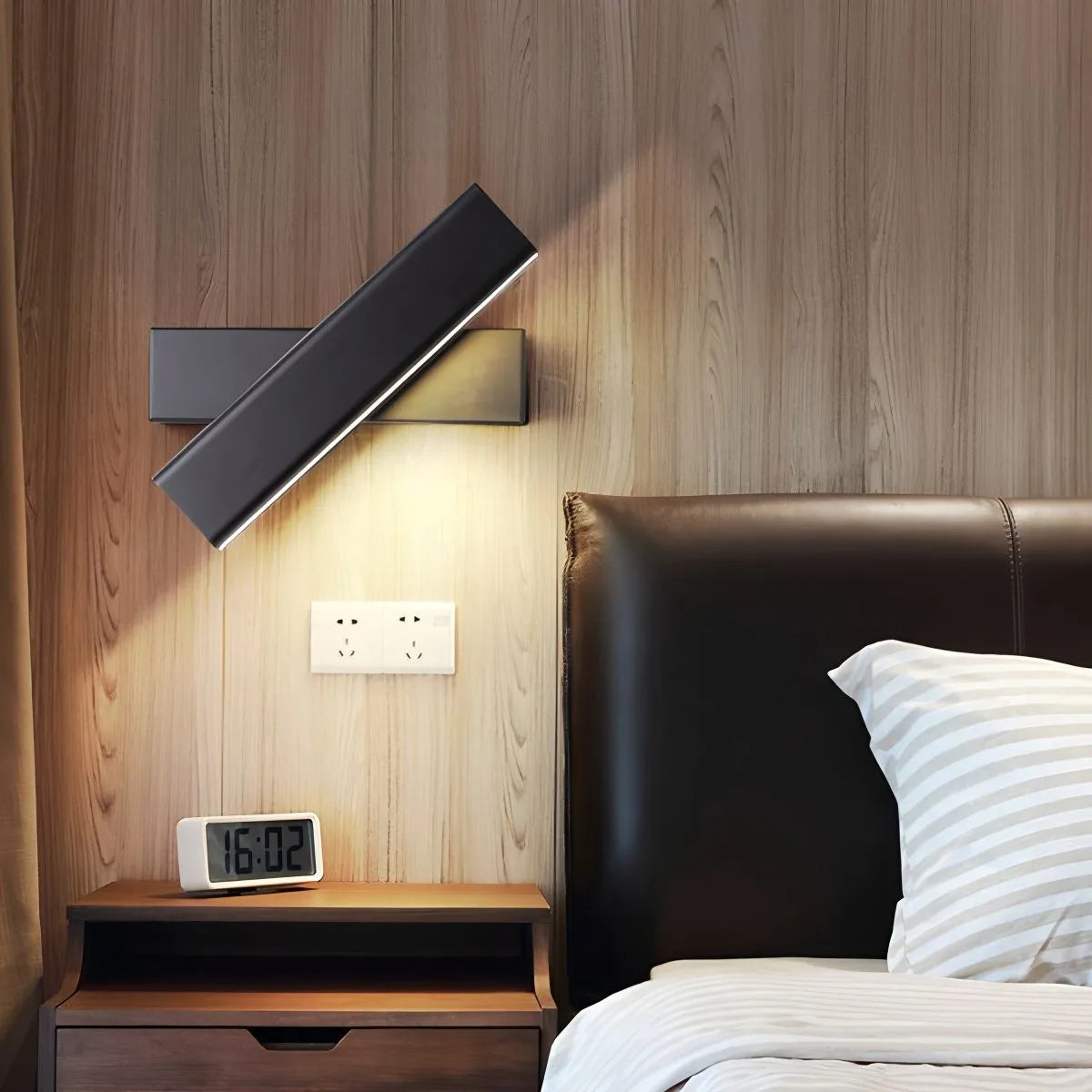 Antizer Adjustable Bar Wall Sconce for Bedroom