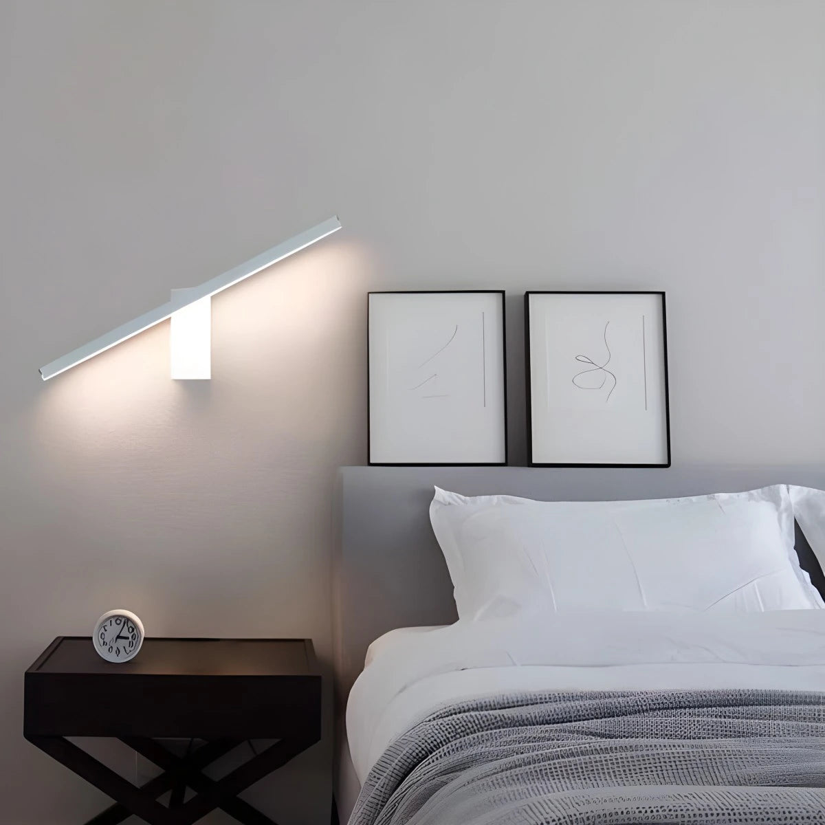 Antizer Bedroom Edge Rotatable Wall Sconce