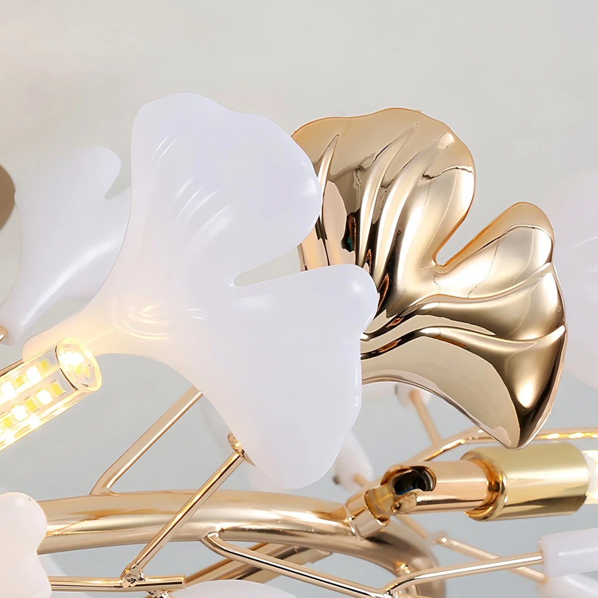 Antizer Ginkgo Rotating Ceiling Lamp for Bedroom