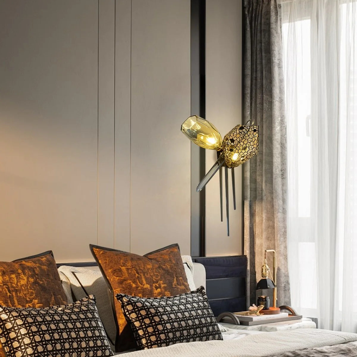 Antizer Kallisto Sculptural Glass Chandelier for Dining Room