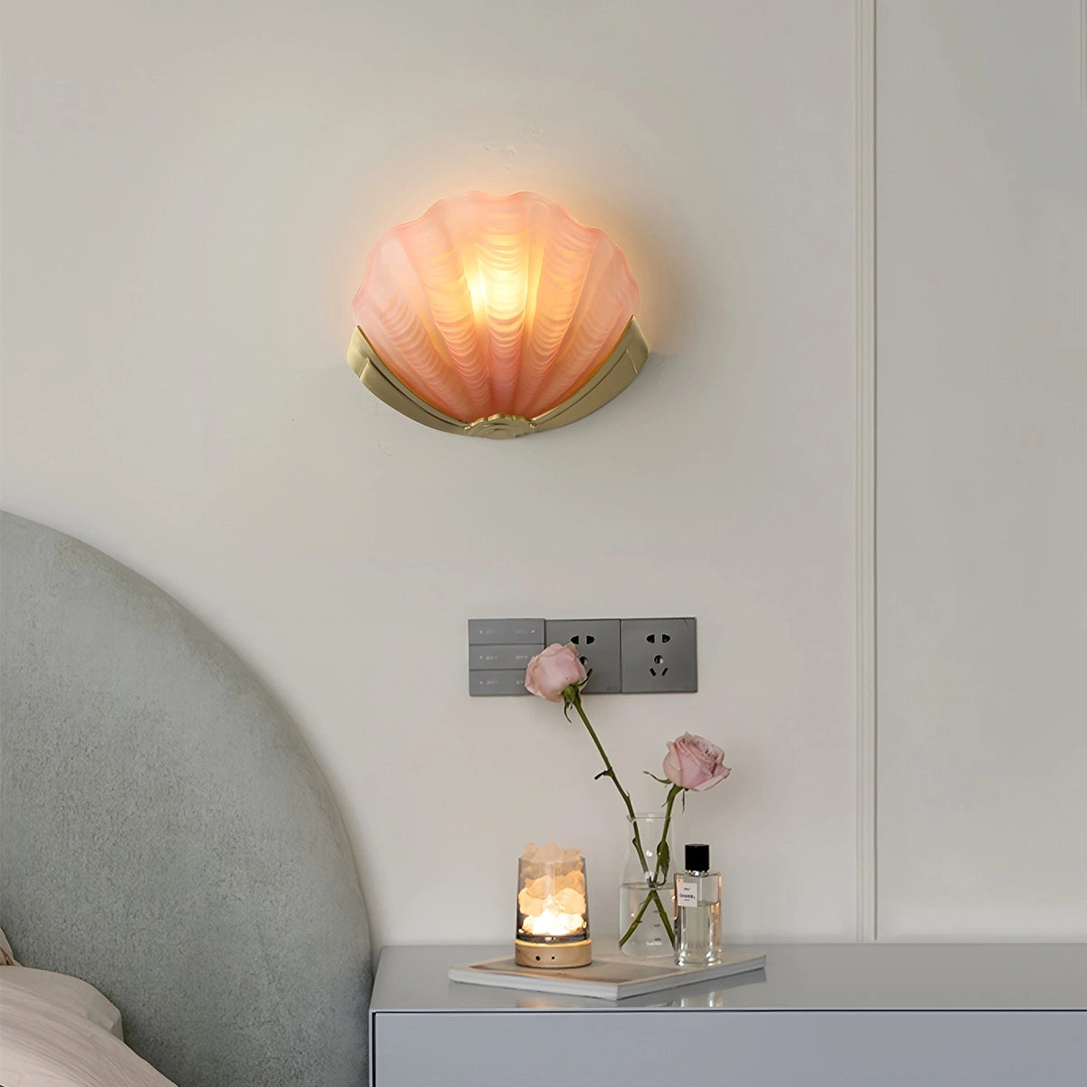 Antizer Light Luxury Brass Shell Glass Wall Lamp