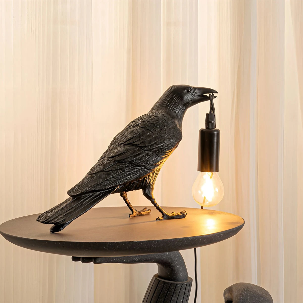 Antizer Raven Resin Table Lamp