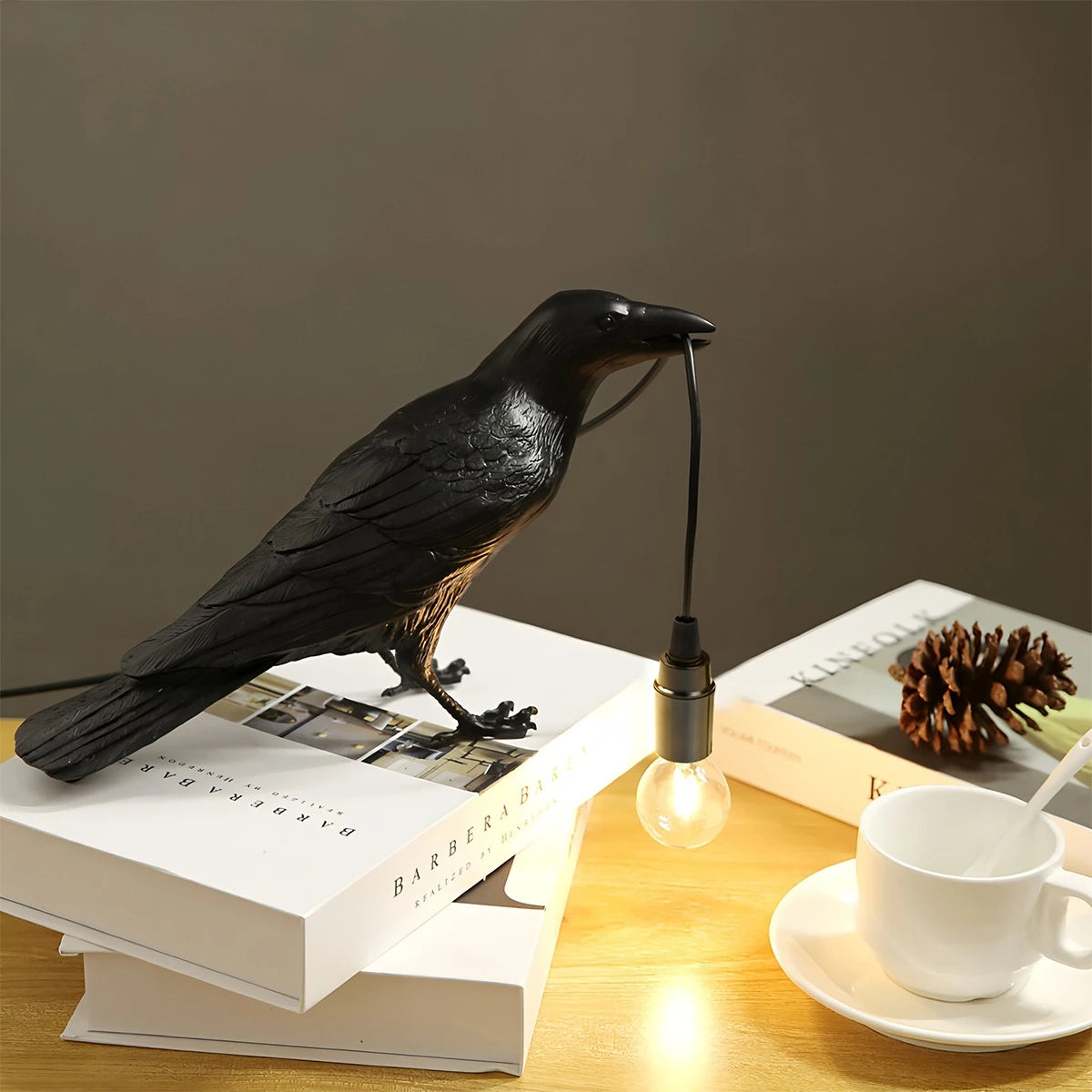 Antizer Raven Resin Table Lamp