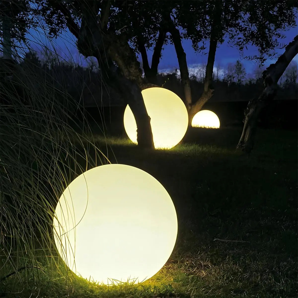 Antizer Solar LED Outdoor Moon Spherical Lawn Light