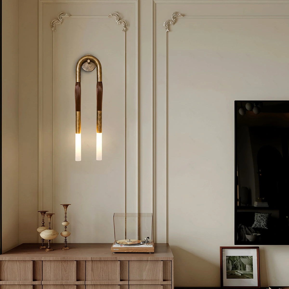 Antizer Horsehair U-Shaped Wall Lamp