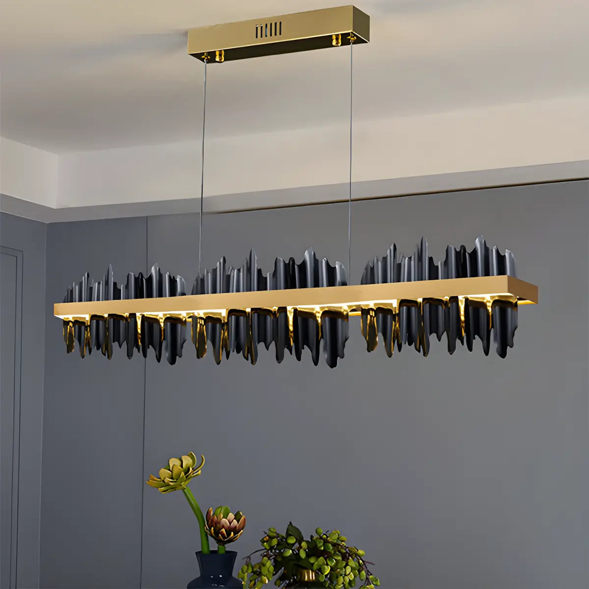 Antizer Iceberg Linear Chandelier-Black & Gold