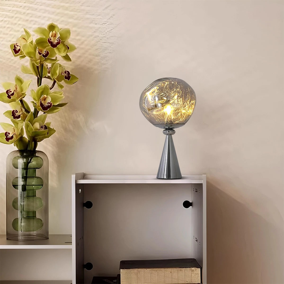 Antizer Lava Cone Fat Table Lamp