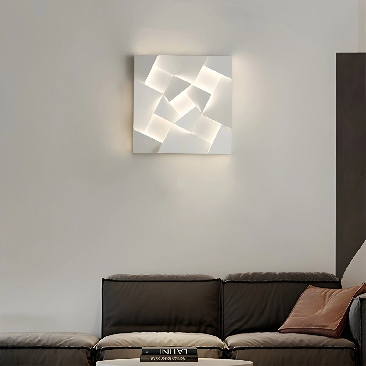 Antizer Shadows Grand Wall Sconce Lamp