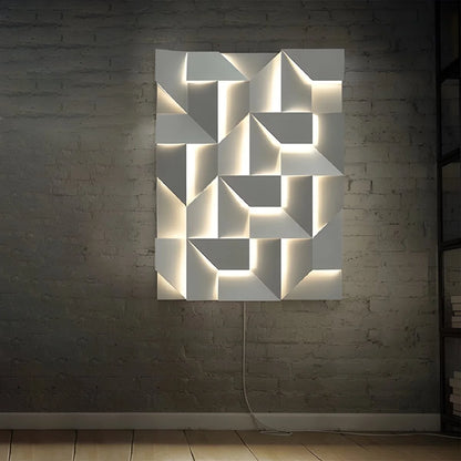 Antizer Shadows Grand Sconce Lamp