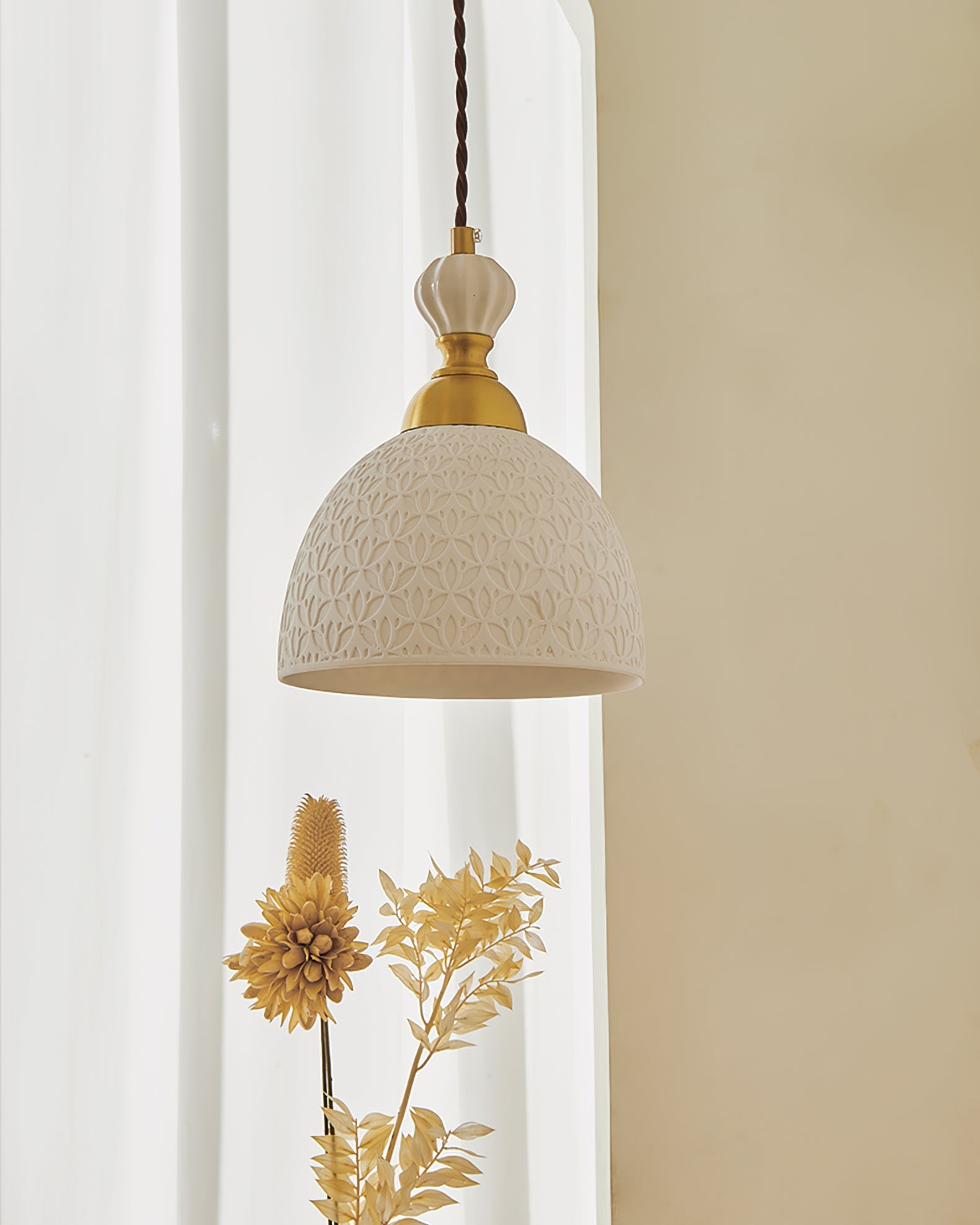 Elegant Nordic White Ceramic Pendant Lamp with Brass Accents for Modern Interiors