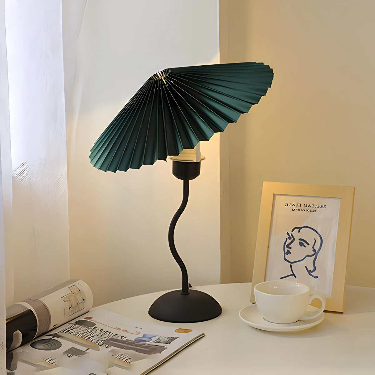 Antizer Pleated Squiggle Floor & Table Lamp