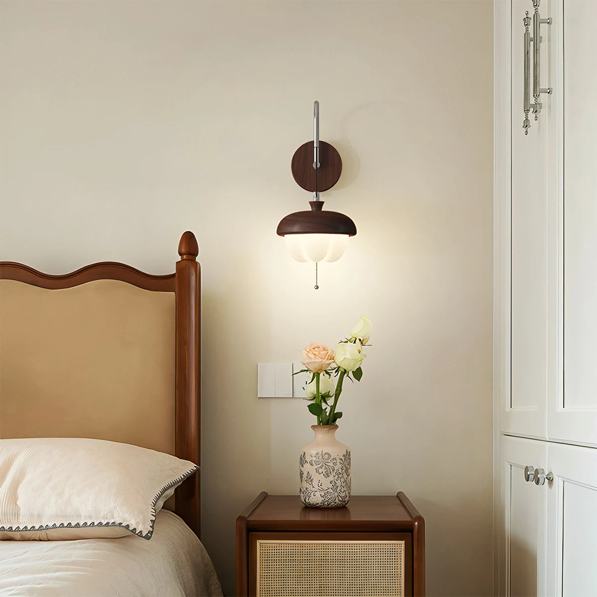 Antizer Movable Bud-Shaped Bedside Wall Lamp