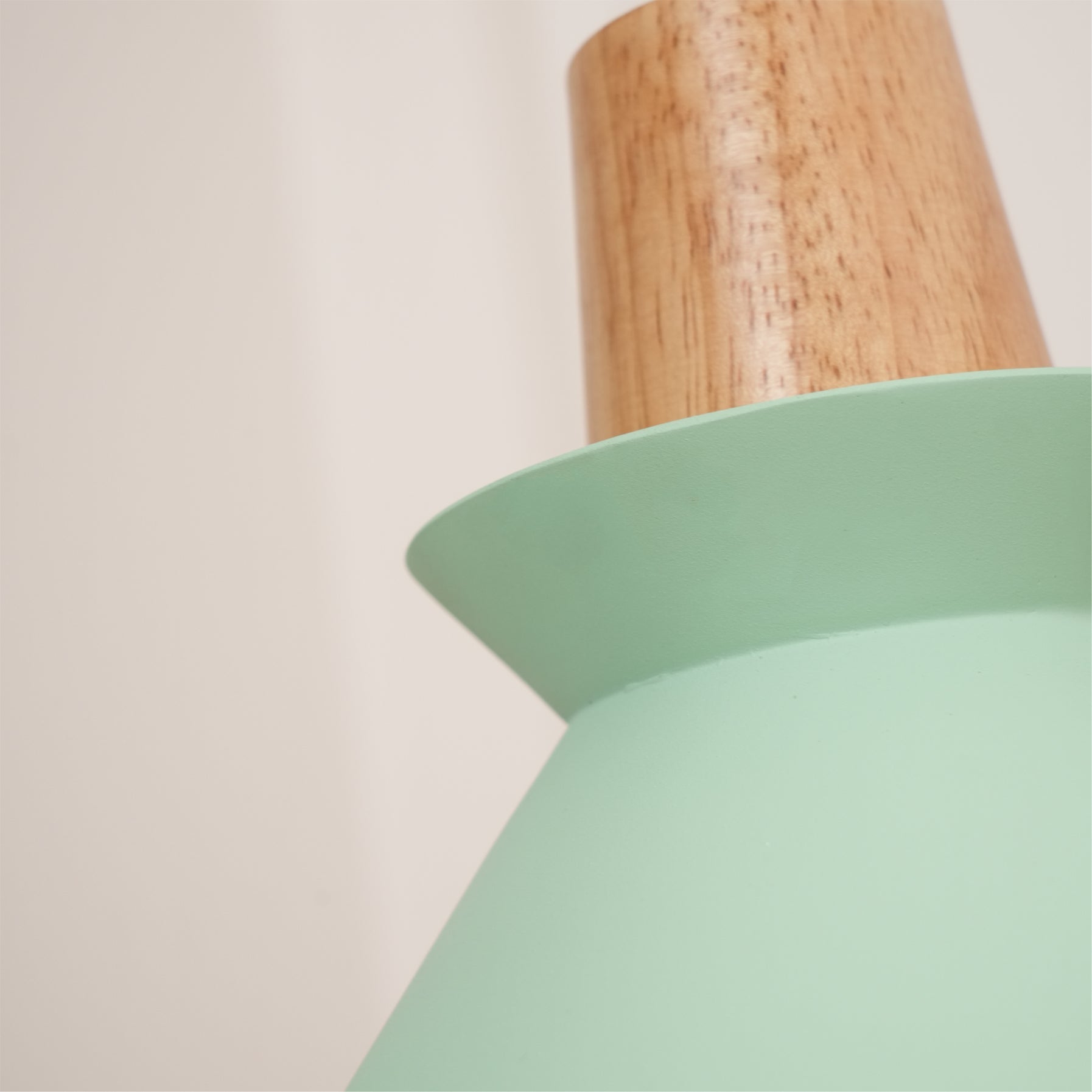 Modern Scandinavian Resin Wood Pendant Lamp, Nordic Style Ceiling Light Fixture