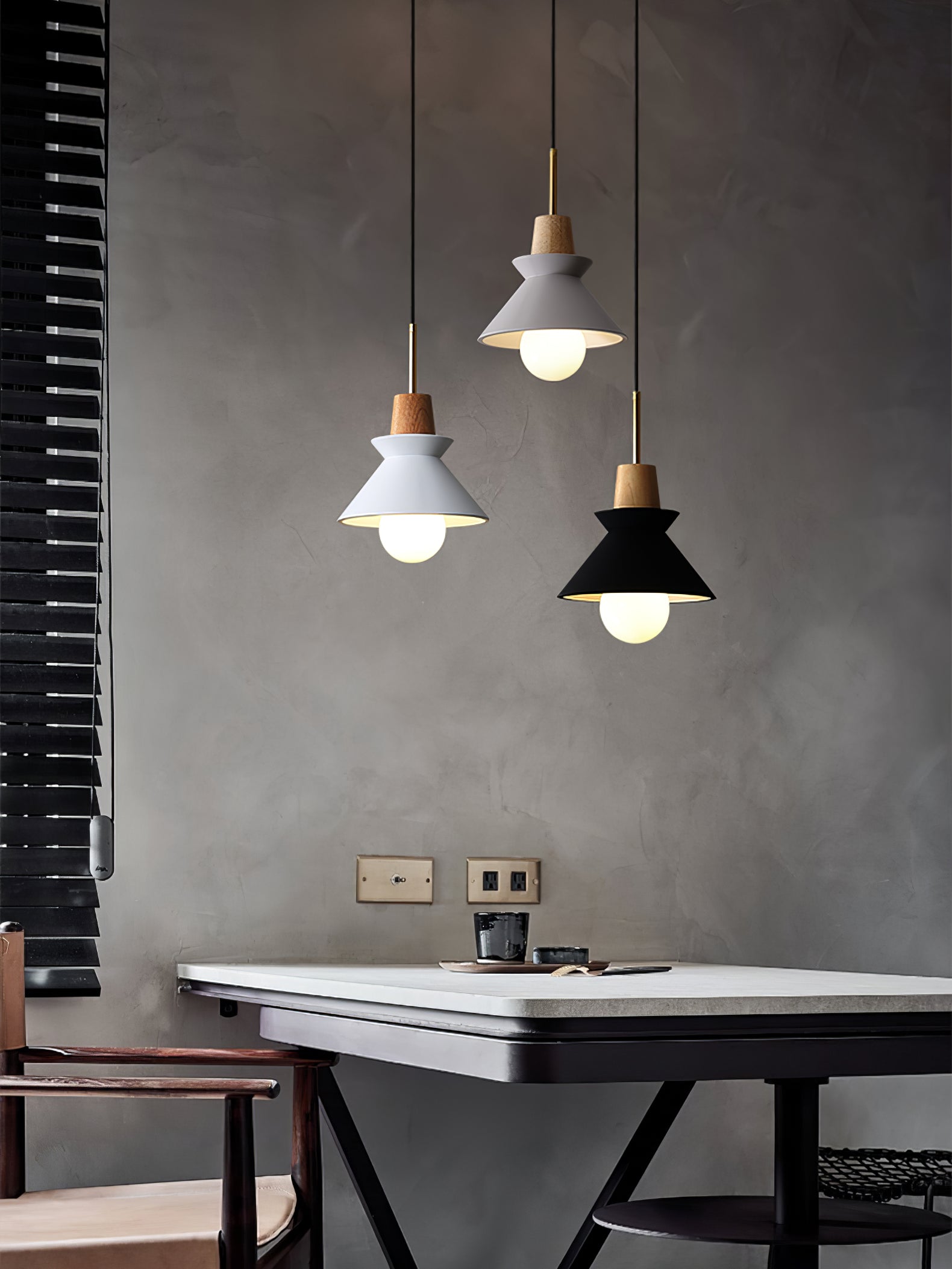 Modern Scandinavian Resin Wood Pendant Lamp, Nordic Style Ceiling Light Fixture