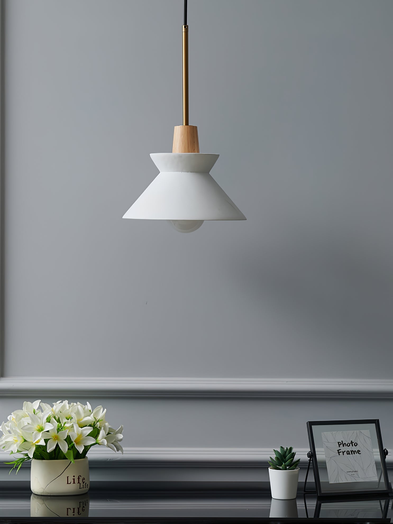 Modern Scandinavian Resin Wood Pendant Lamp, Nordic Style Ceiling Light Fixture