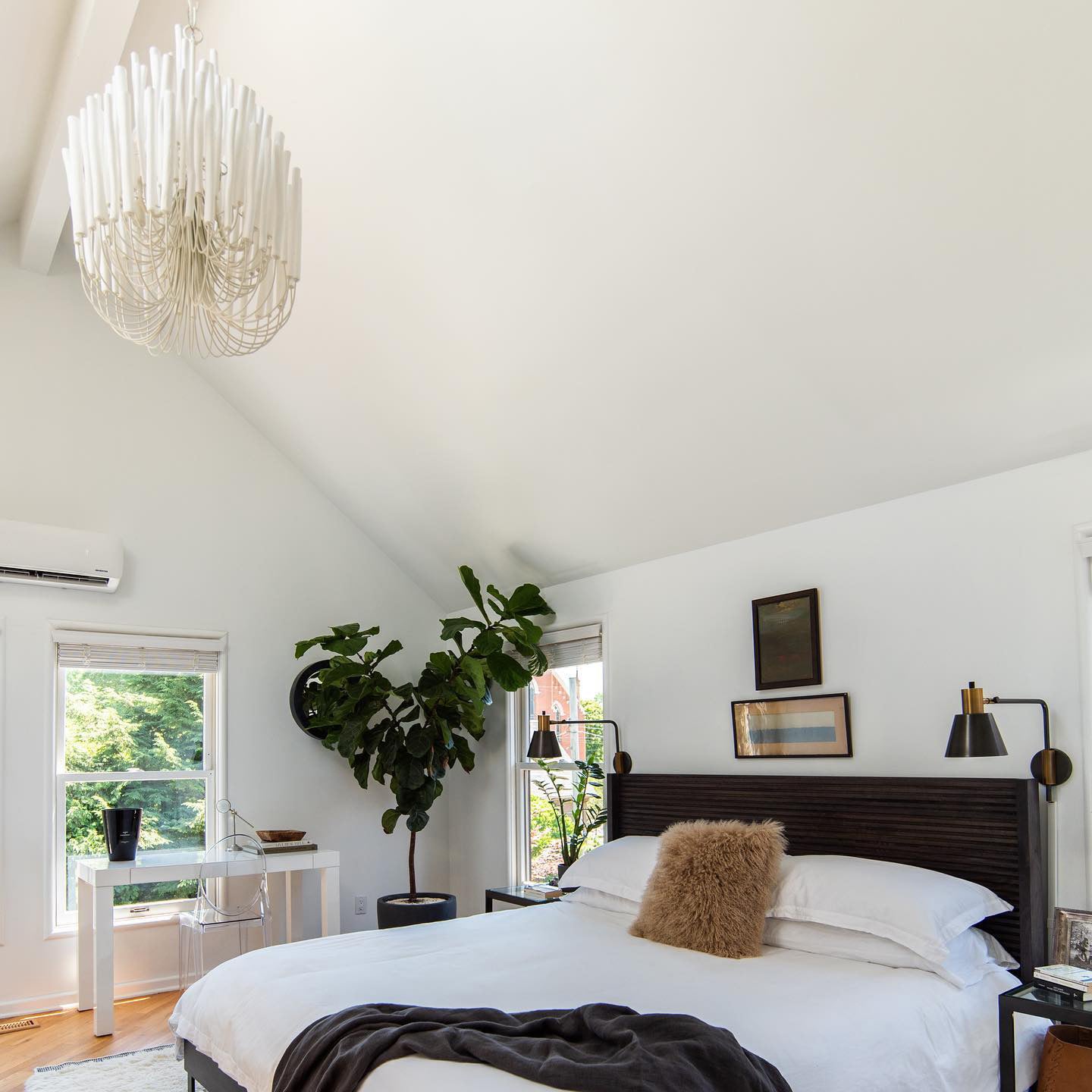 Modern Organic Twiggy Chandelier - Elegant Metal Branch Design Statement Lighting